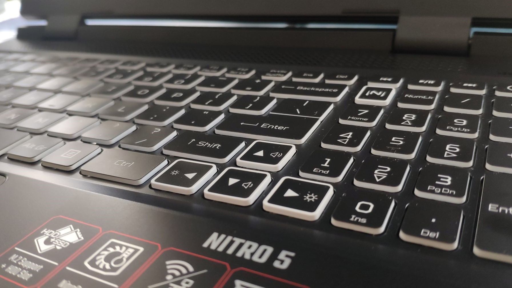 acer_nitro_5_recenzja_8_