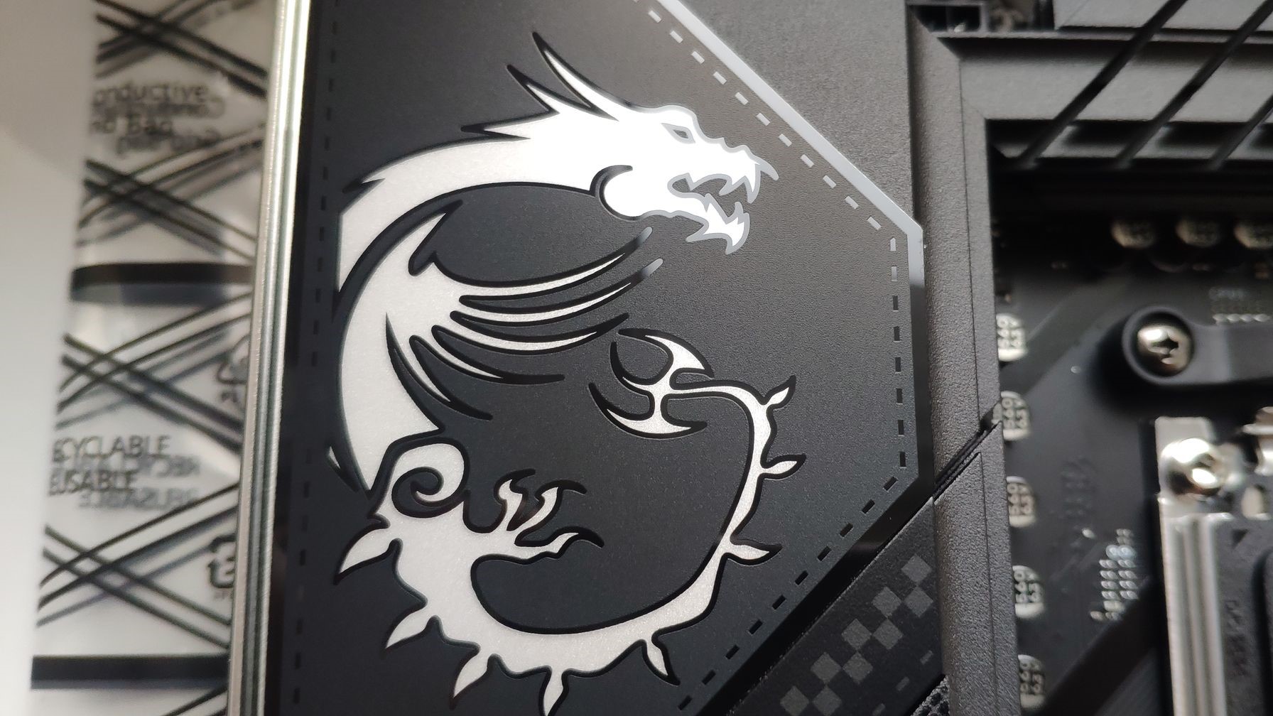 MSI_MPG_B650_CARBON_WIFI_recenzja_14_