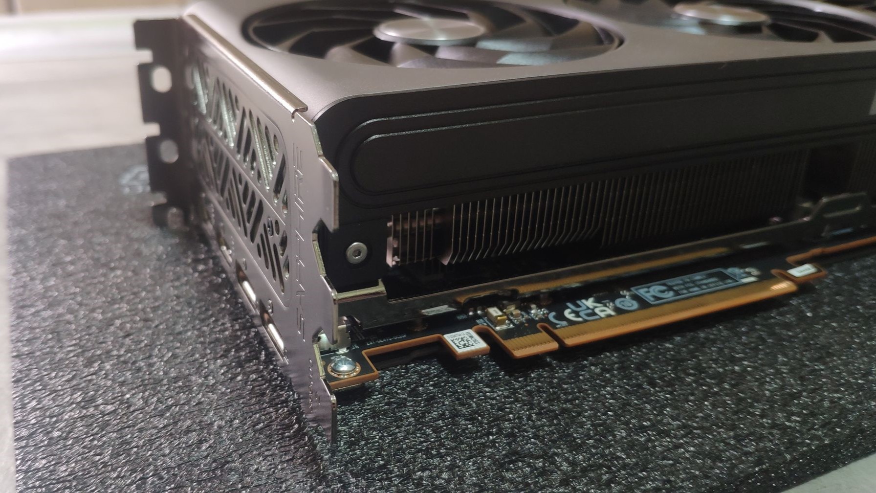 Recenzja_SAPPHIRE_Radeon_RX_7800_XT_Nitro_16_GB_16_