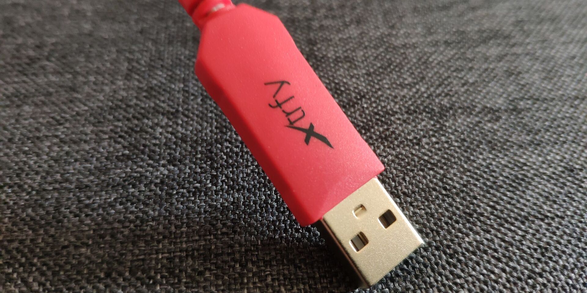 Xtrfy_K4_TKL_RGB_Retro_recenzja_14_
