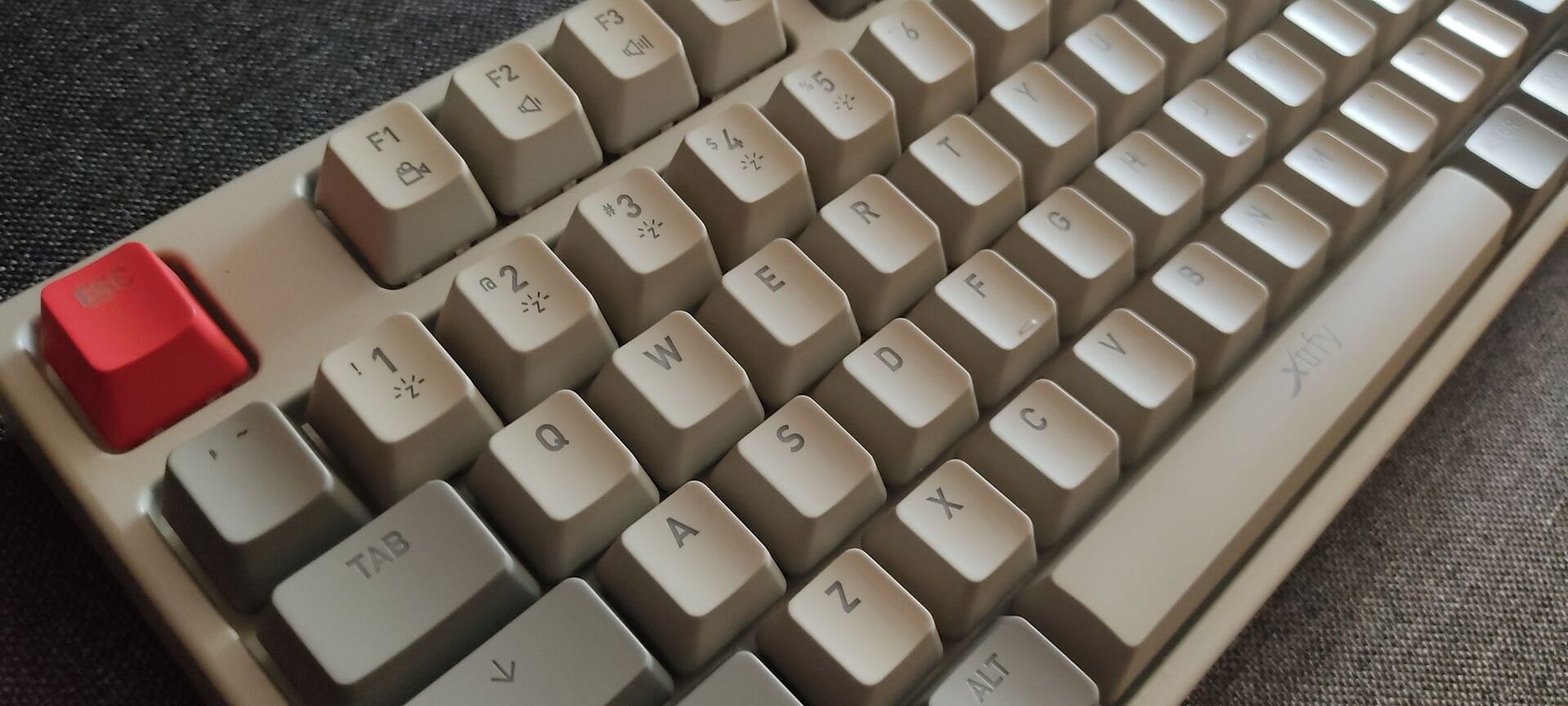 Xtrfy_K4_TKL_RGB_Retro_recenzja_7_