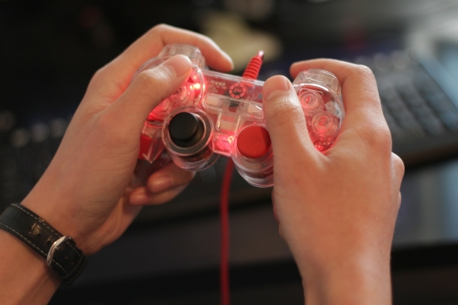 gamer_565585_1920.jpg