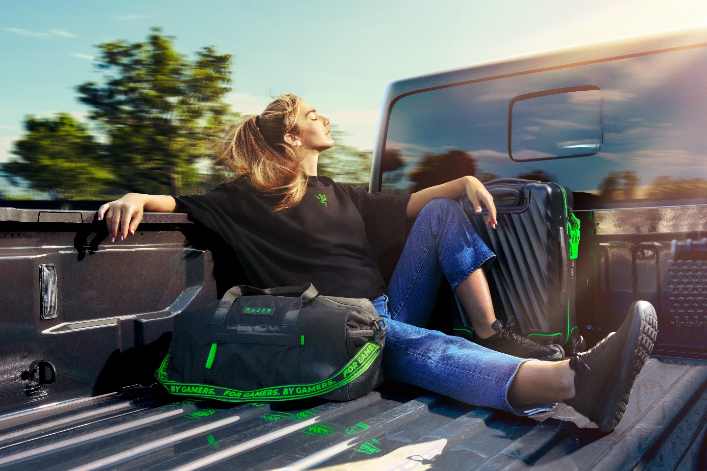 Razer Instinct Collection i Nomad Duffel Bag - 1